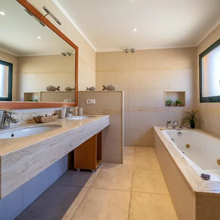 Jaruco Lux, Exclusiva Zona Residencial Con Piscina & Aircon * Lloret de Mar