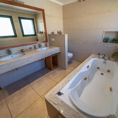 Jaruco Lux, Exclusiva Zona Residencial Con Piscina & Aircon Villa