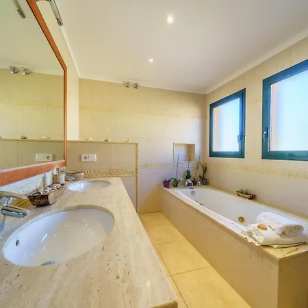 Jaruco Lux, Exclusiva Zona Residencial Con Piscina & Aircon Lloret de Mar